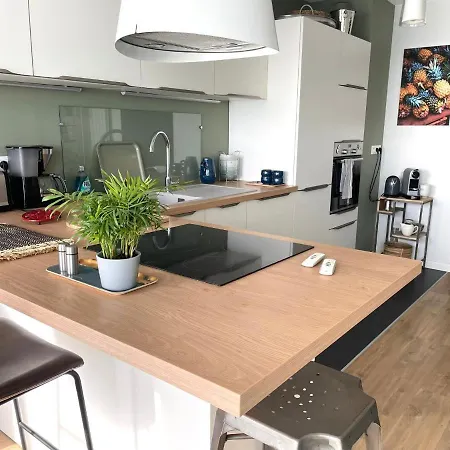 La Petite - Face * Les Sables-dʼOlonne