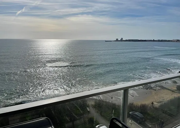 La Petite - Face * Les Sables-dʼOlonne